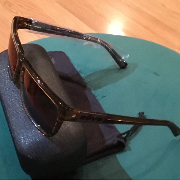 Revo Brown Horn Sunglasses - Picture 5 of 10